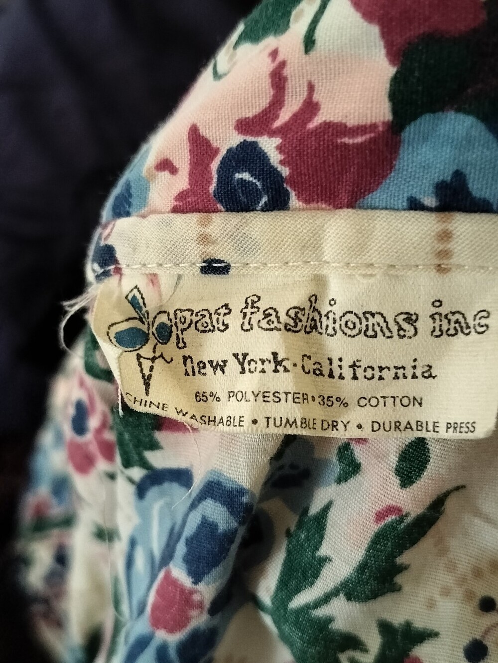 Floral Button-Front Tie-Waist Shirt - Cream with Blue & Red Flowers - Picture 4 of 4